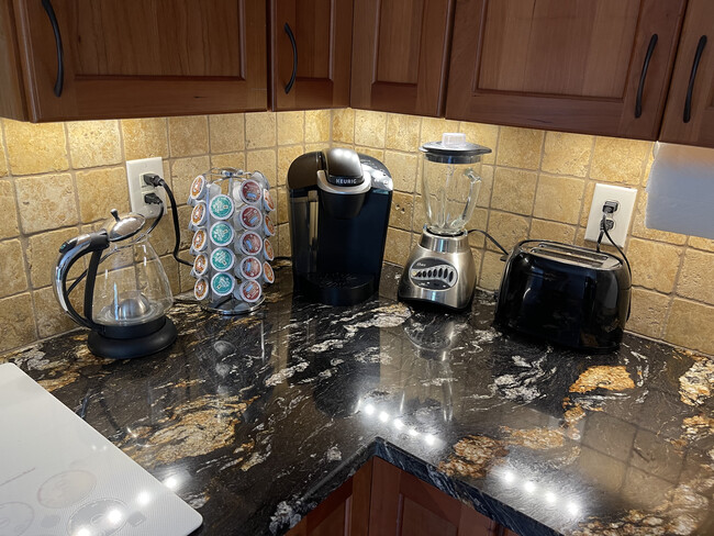 Keurig, Blender, Toaster, Kettle - 336 Chunns Cove Rd