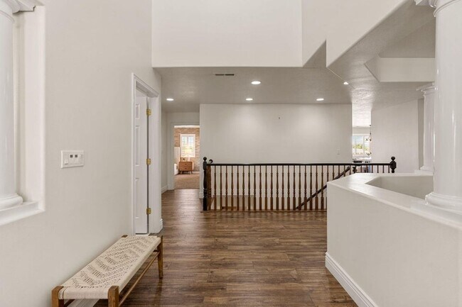 Building Photo - Beautiful Foremaster Ridge Home