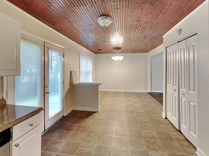 Building Photo - 1241 Wellhouse Walk