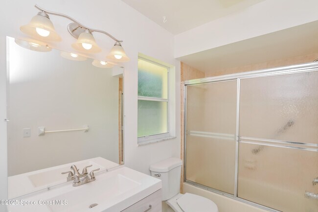 Building Photo - 2860 Hancock Dr