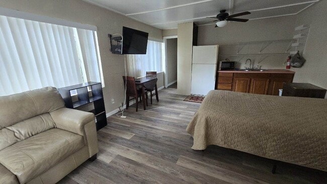 Building Photo - 1/1 Studio apartment for rent