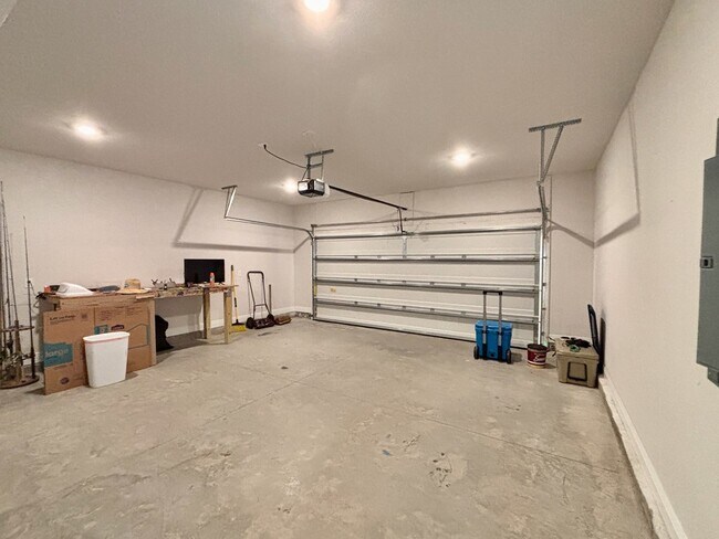 Building Photo - 492 Vermilion Cir