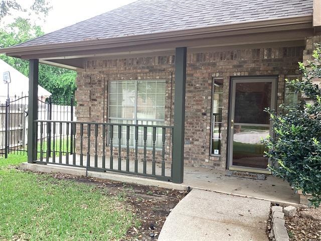 Building Photo - 222 San Jacinto Ct