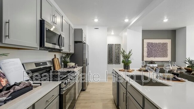 Building Photo - 1549 Charmer Ln