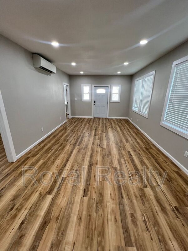 Building Photo - 1450 Ke’eaumoku St