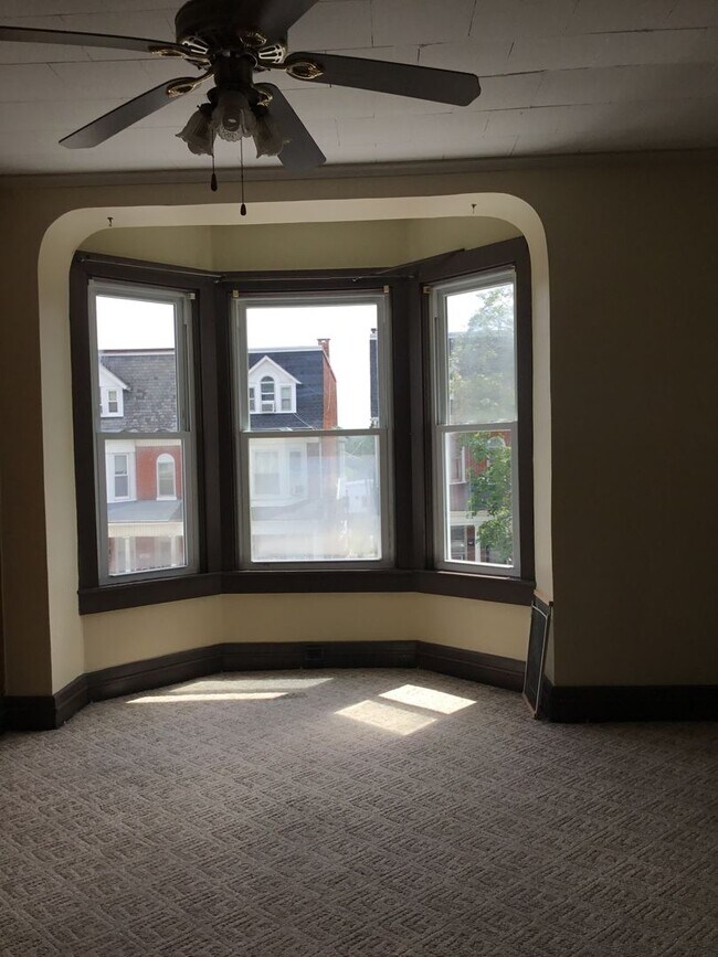 Building Photo - 651 Pennsylvania Ave