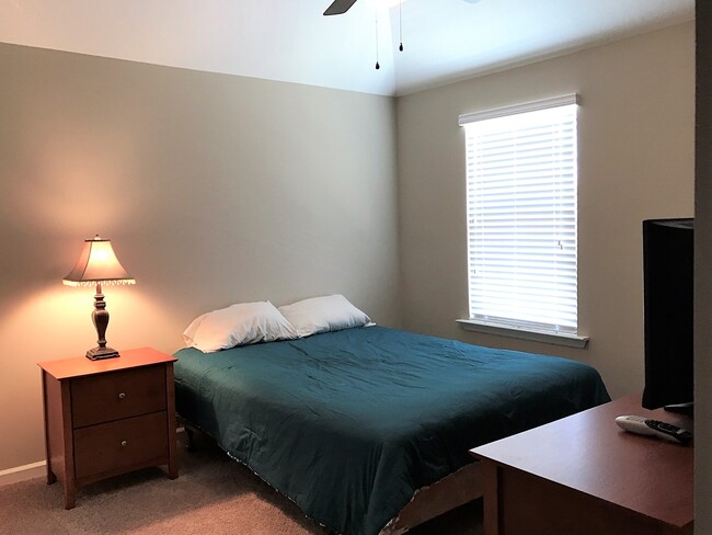 Building Photo - 4005 Pullman Cir