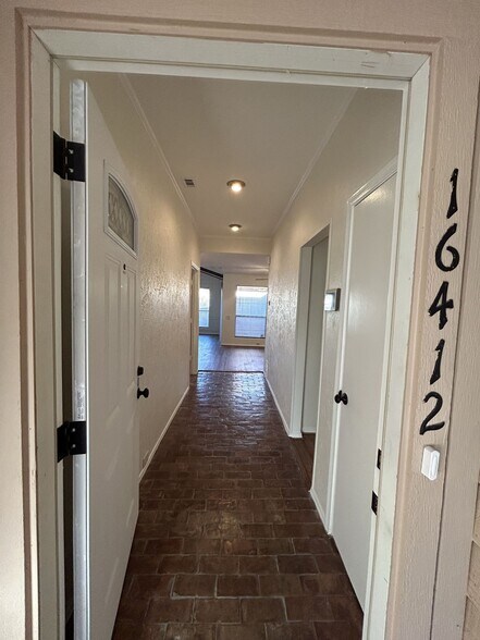 Building Photo - 16412 Lauder Ln
