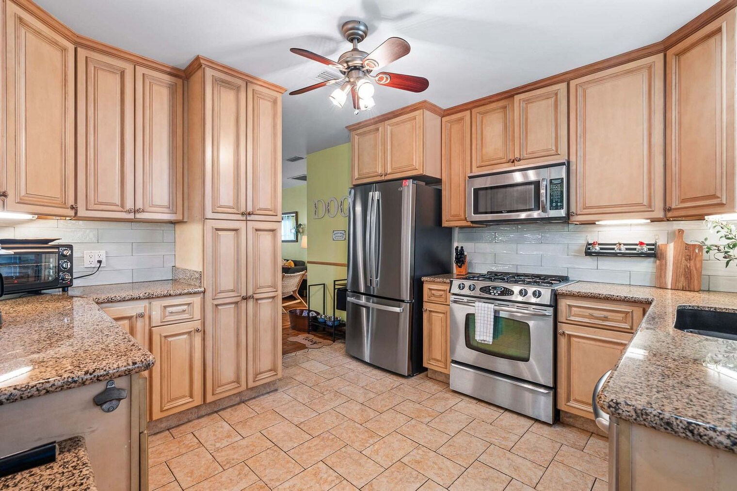 Building Photo - 35 Desoto Pl