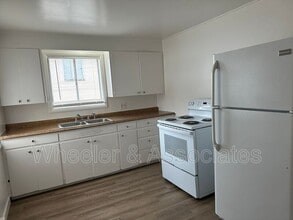 Building Photo - 827 23rd St