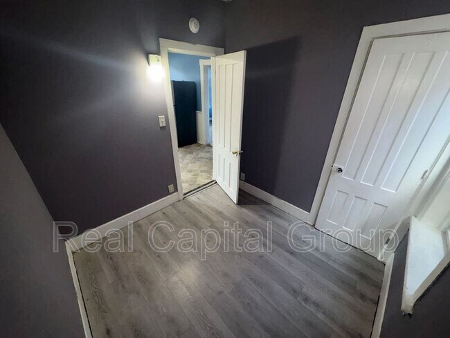 Building Photo - 22 Church St