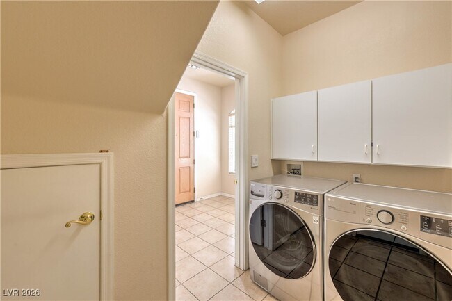 Building Photo - 801 Dana Hills Ct