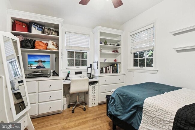 Building Photo - 900 N Livingston St