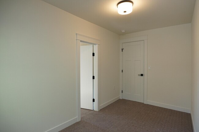 Building Photo - 2922 S Adams St