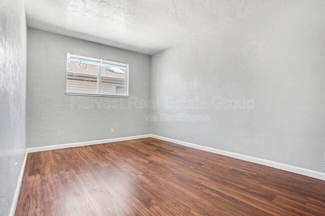 Building Photo - 14772 Midland Rd