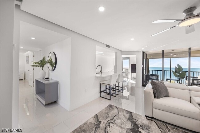 Building Photo - 10475 Gulf Shore Dr