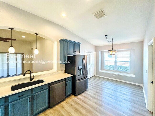 Building Photo - 6741 Boulder Run Loop