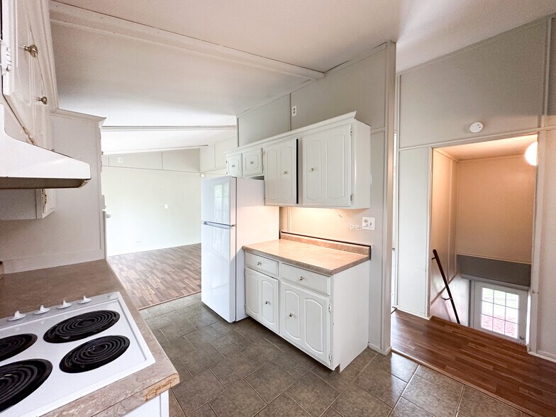 Building Photo - 1118 Stuhr Ct
