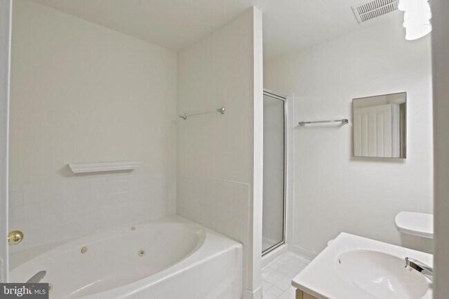 Building Photo - 4124 Monument Ct