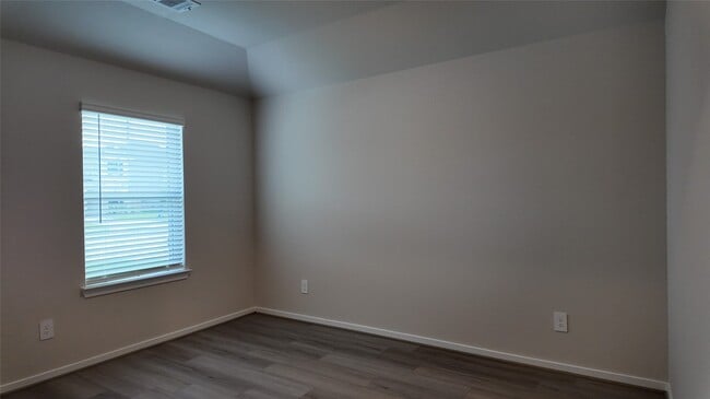 Building Photo - 16241 Parish Pointe Ct
