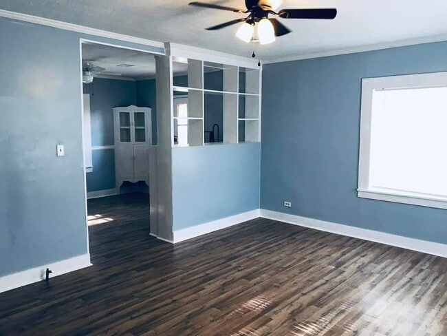 Building Photo - 601 Moselle-Seminary Rd