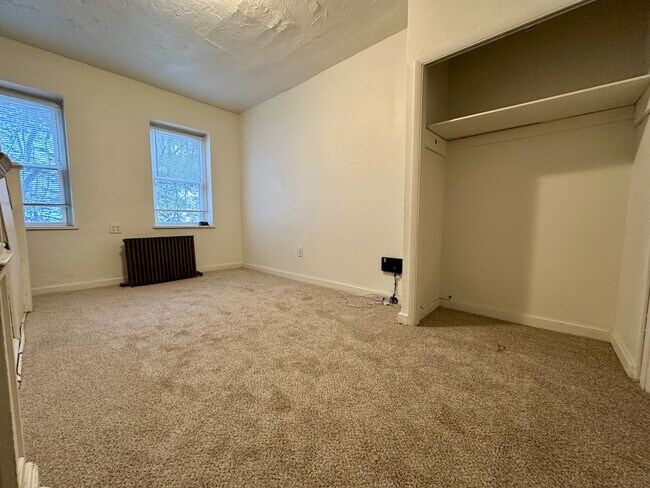 Building Photo - Super Spacious Three Bedroom on Bates Street! Deck & Patio! Washer & Dryer Included! Call Today!