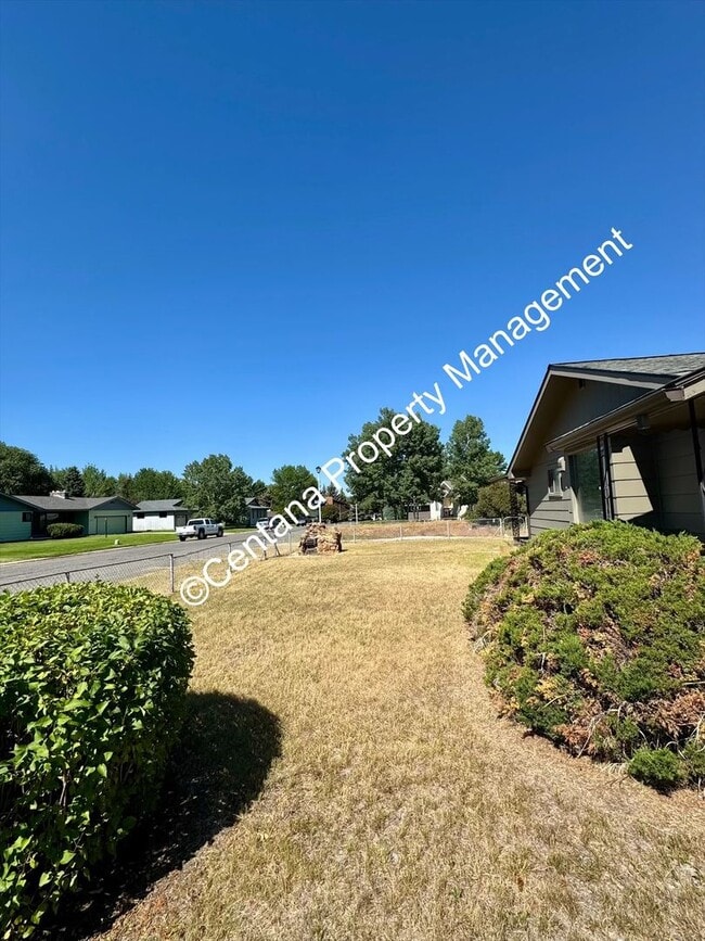 Building Photo - 1 Bed 1 Bath Located in the Flats