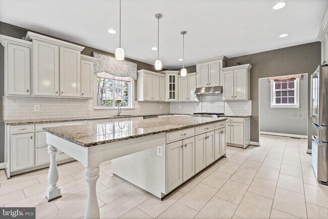 Building Photo - 4561 Rona Pl
