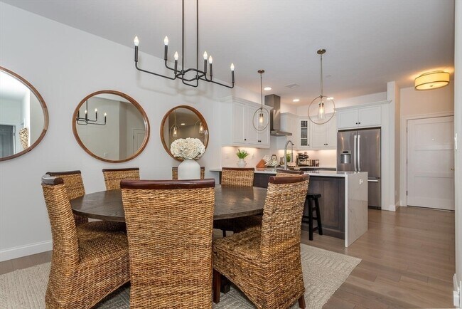 Building Photo - DGevol