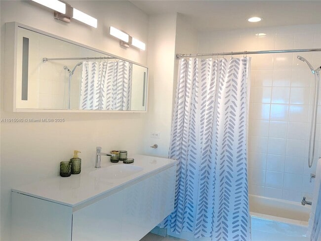 Building Photo - 3301 NE 1st Ave