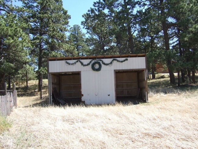 Building Photo - 2 Bedroom Horse Property