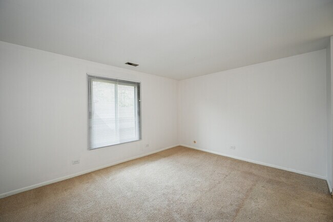 Building Photo - 880 Johnstown Ln