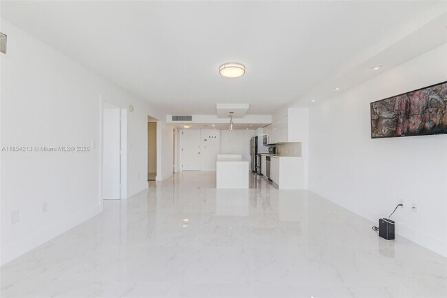Building Photo - 5701 Collins Ave