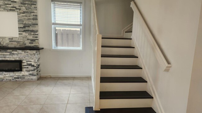 Building Photo - 25309 SW 118 Ct