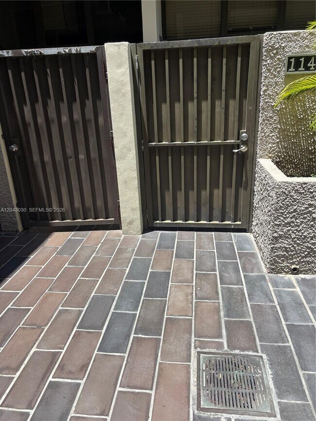 Building Photo - 2666 Tigertail Ave