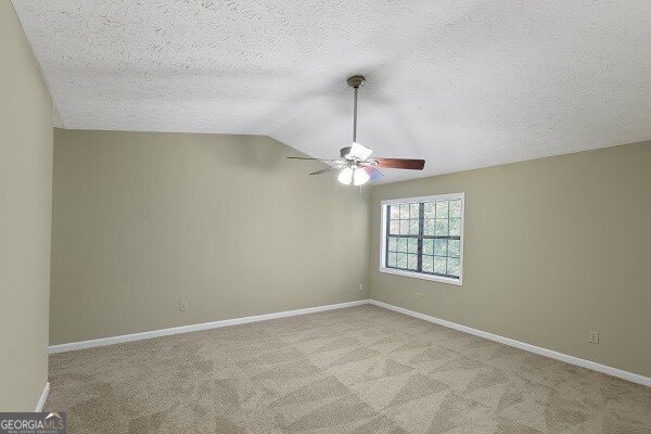 Building Photo - 114 Oak Cir S