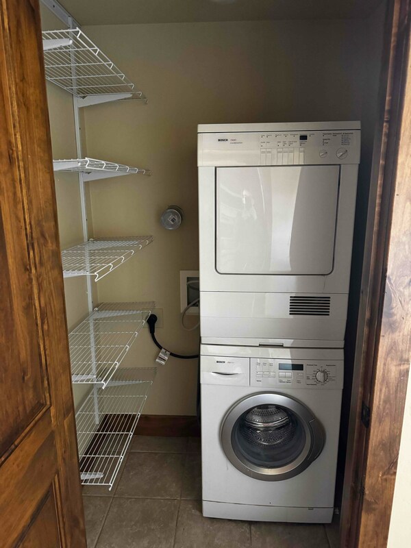 Building Photo - 80 Mule Deer Ct