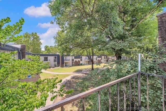 Building Photo - 6806 S Toledo Ave