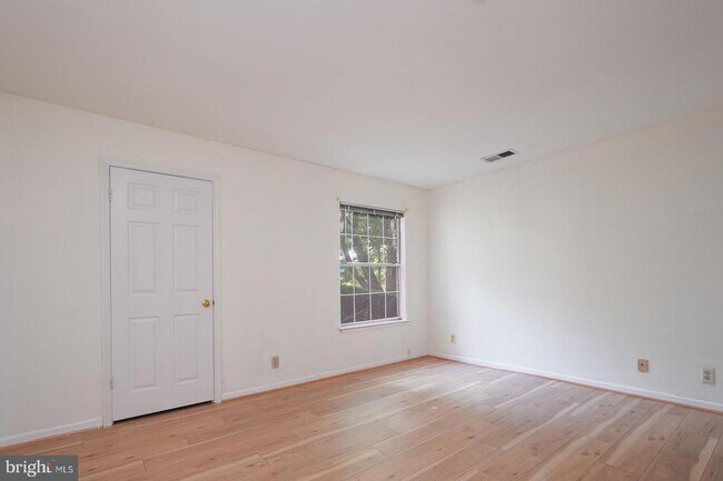 Building Photo - 5800 Inman Park Cir