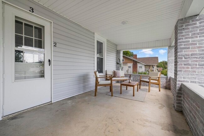 Building Photo - 820 Florida Ave