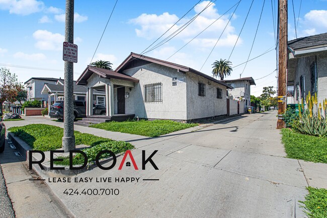 Building Photo - 1047 E New York St