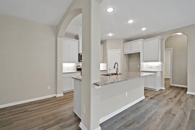 Building Photo - 187 Buckeye Dr