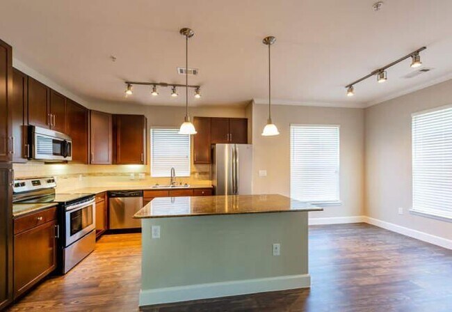 Building Photo - 3 bedroom in The Woodlands TX 77384
