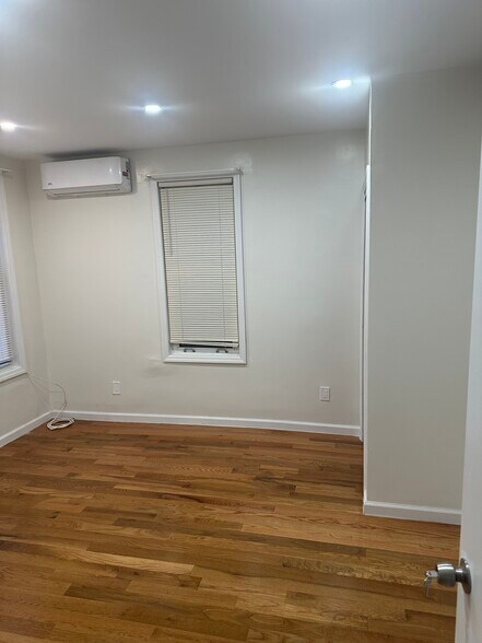 Building Photo - 2806 Snyder Ave