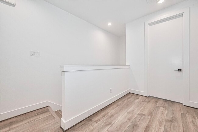 Building Photo - 3510 Hadley St