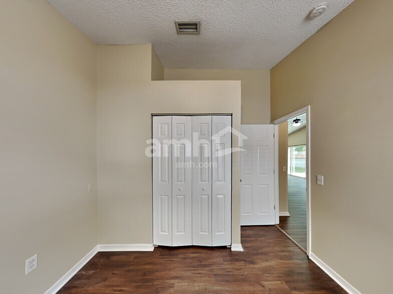 Building Photo - 7011 Silverwood Dr