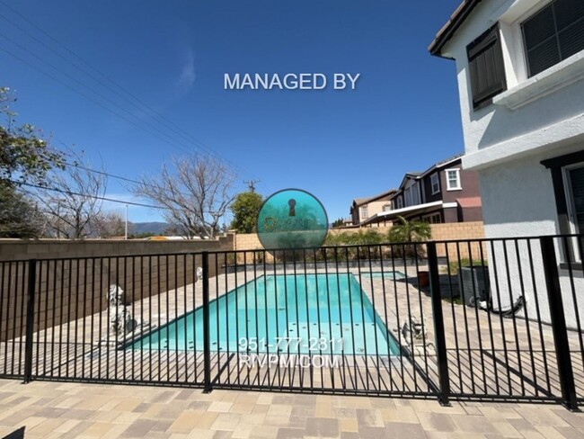 Building Photo - Your Perfect Retreat Awaits in Fontana!! A...