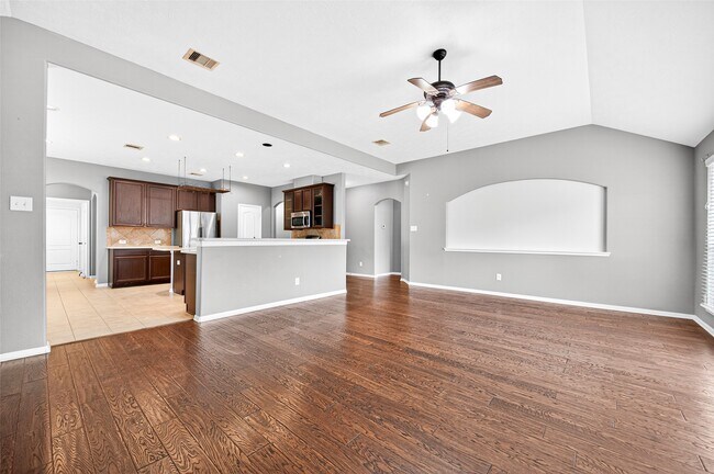 Building Photo - 24822 Diamond Run Ct
