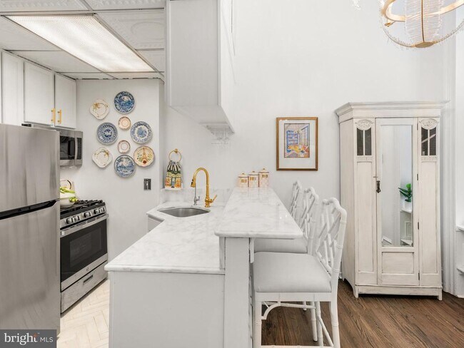 Building Photo - 2122 Spruce St