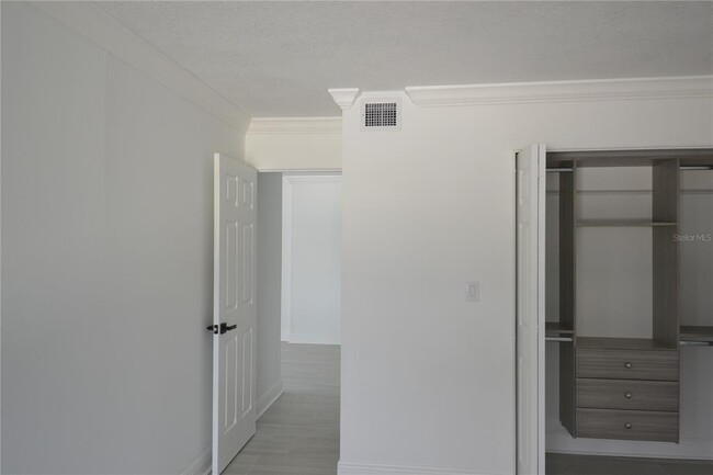 Building Photo - 1651 Sand Key Estates Ct
